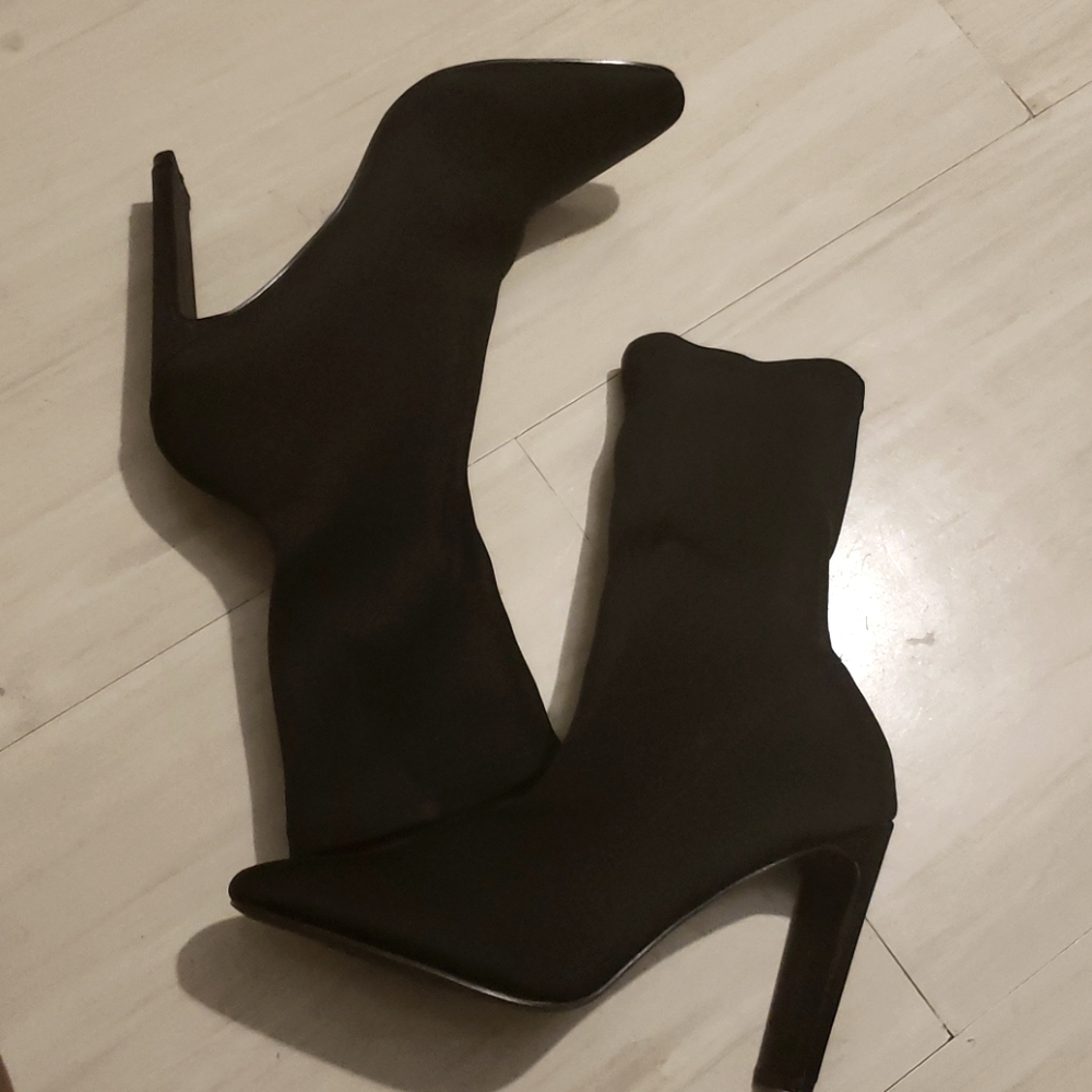 Slim Straight Heel sock Booties